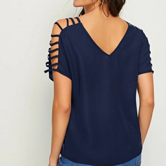 Off shoulder Blouse - Picture 3 of 4